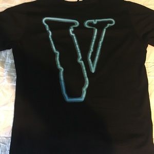 VLONE neon tee Size L Used once but looks like new